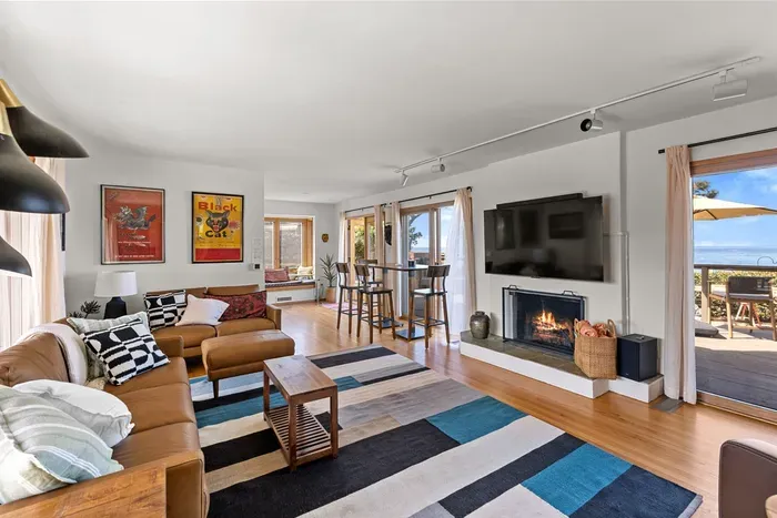 Living Room with doors open to the deck