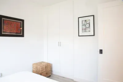 Closet built in