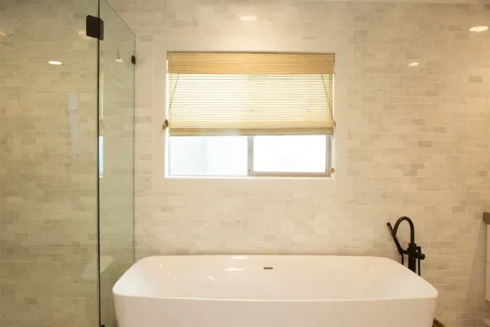 Bath Tub