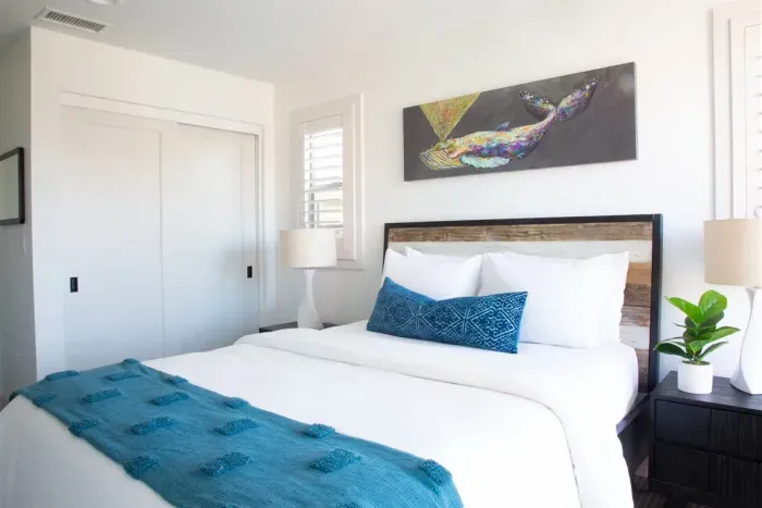Guest Bedroom 2 - Queen bed - second floor