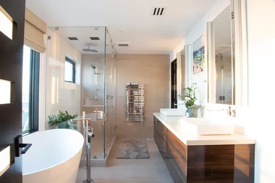 Primary En Suite Bathroom - Steam Shower