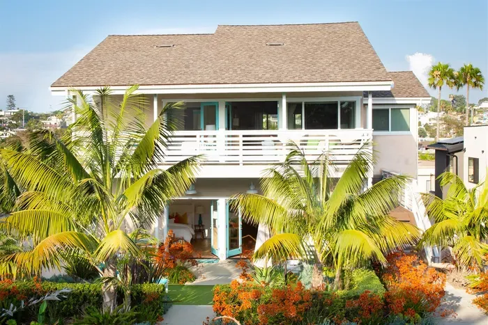 Welcome to Endless Summer Manor