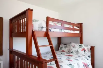 Bunkbed Configuration - Sleeps 4