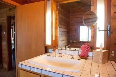 En suite bathroom