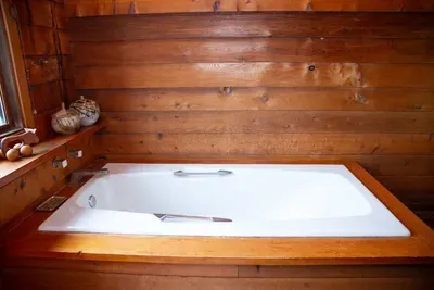 Large soaking bathtub