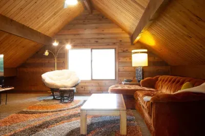 Lounge in the loft