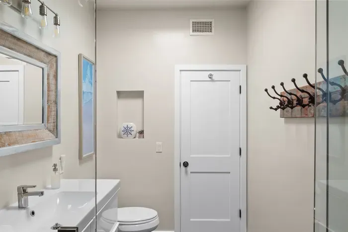 Main full bathroom