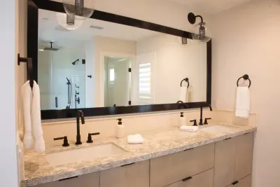 Primary Full Bath - En Suite