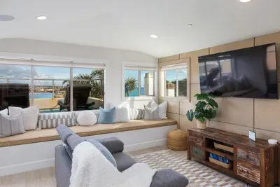 Third Floor Living Room