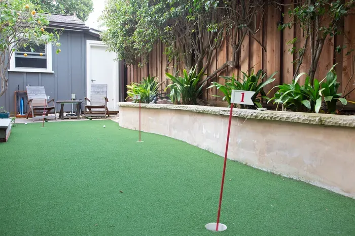 Putting green :)