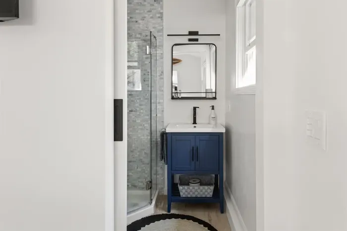 Guest house bathroom