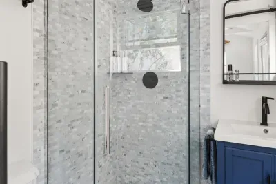 Guest house shower
