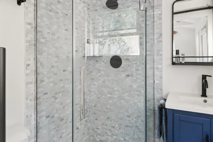 Guest house shower