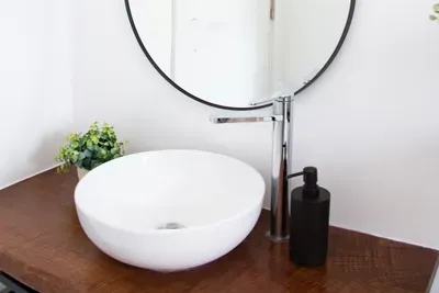 Main bathroom upstairs