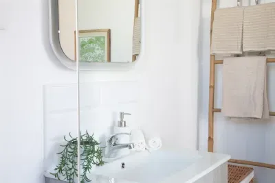 Large modern bathroom