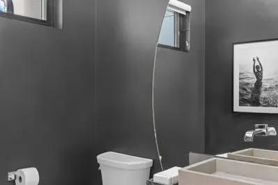 Powder bath