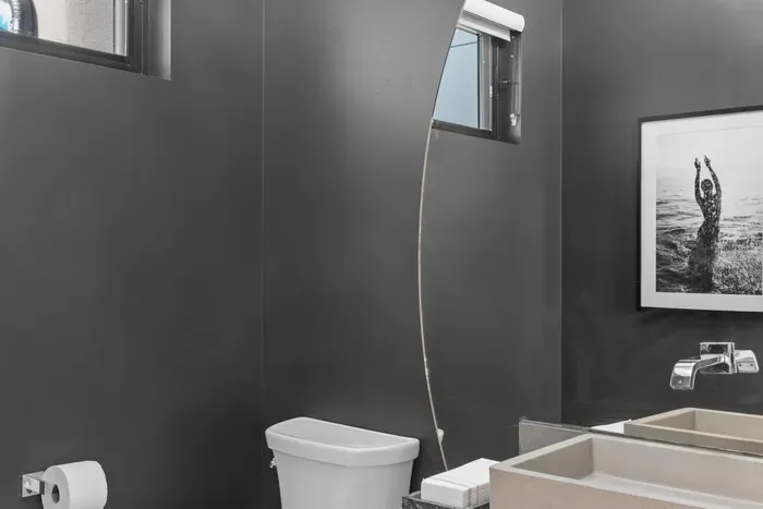 Powder bath