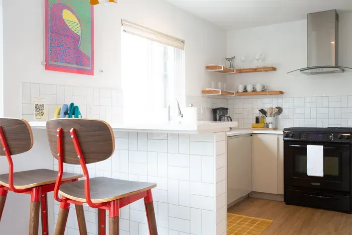 Fully equipped kitchen with full-size fridge (not pictured)
