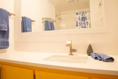 Light and bright bathroom