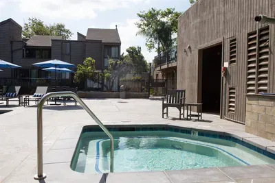Hot tub