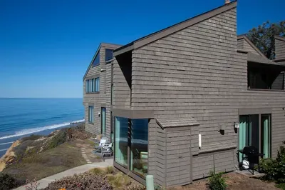 Coastal charmer