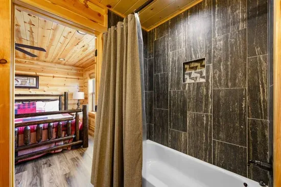 Starr Ridge Lodge