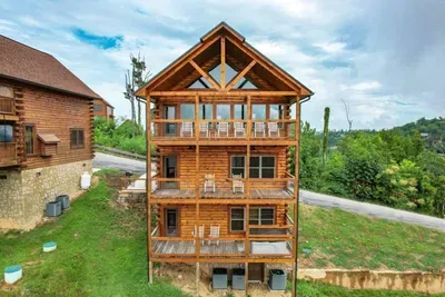 Starr Ridge Lodge - image 48 of 49
