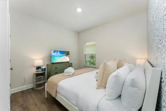 Bedroom 3 with TV
