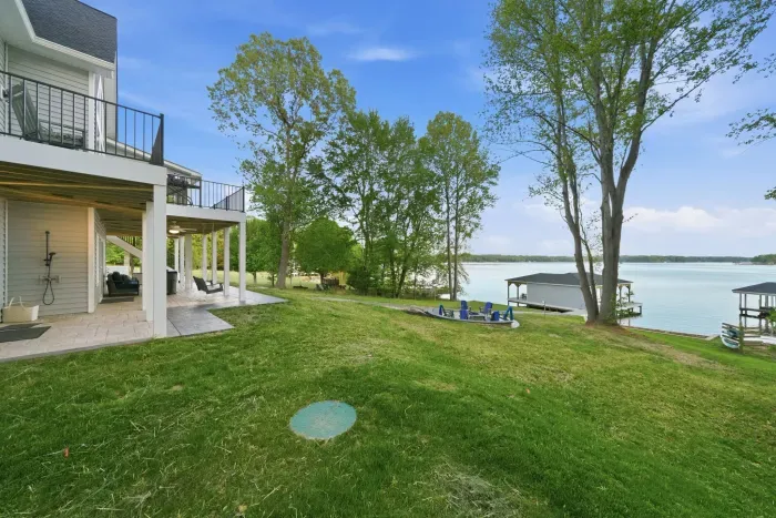 LUXE Lakefront 5BR Suites w/ Views, Beach, Dock,  - image 84 of 95