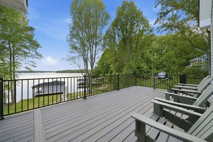 LUXE Lakefront 5BR Suites w/ Views, Beach, Dock,  - image 41 of 95