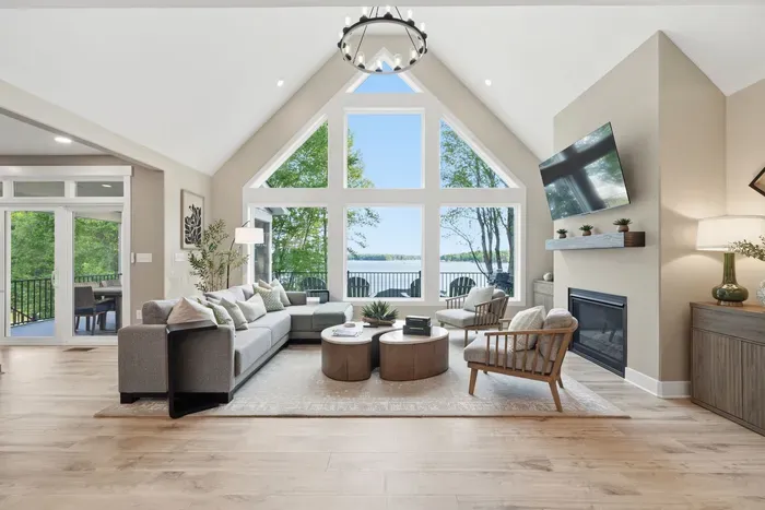 LUXE Lakefront 5BR Suites w/ Views, Beach, Dock,  - image 67 of 95