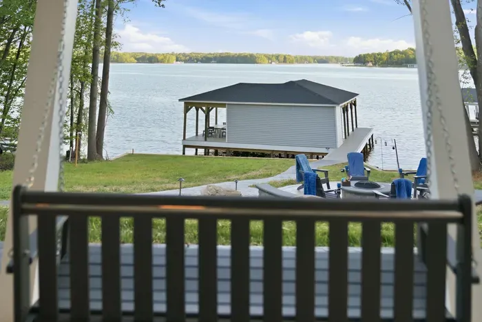 LUXE Lakefront 5BR Suites w/ Views, Beach, Dock,  - image 59 of 95