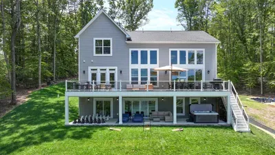LUXE Lake Anna Lakefront, Sleeps 24, 6 Suites, Theater, BoatDock - image 147 of 160