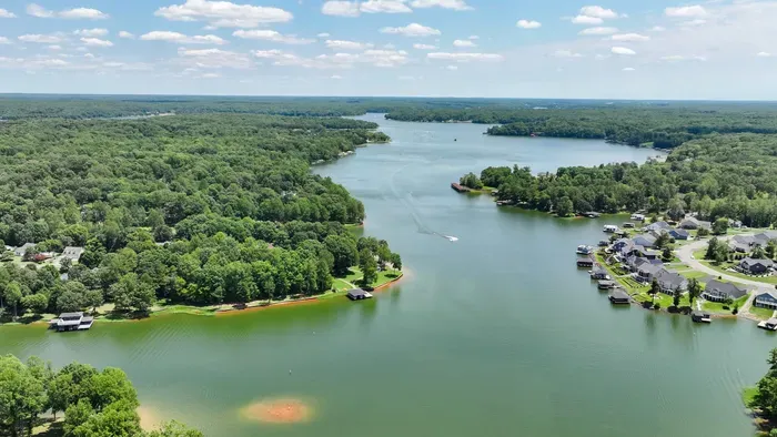 LUXE Lake Anna Lakefront, Sleeps 24, 6 Suites, Theater, BoatDock - image 160 of 160