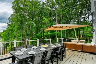 LUXE Lake Anna Lakefront, Sleeps 24, 6 Suites, Theater, BoatDock - image 143 of 160