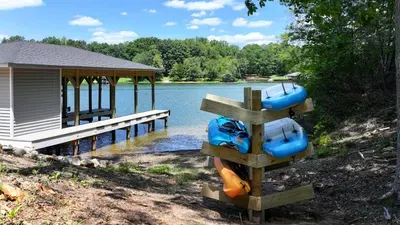 LUXE Lake Anna Lakefront, Sleeps 24, 6 Suites, Theater, BoatDock - image 149 of 160
