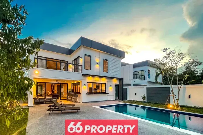 Modern Villa in Green Community. Minutes from Shopping/Airport - image 2 of 56