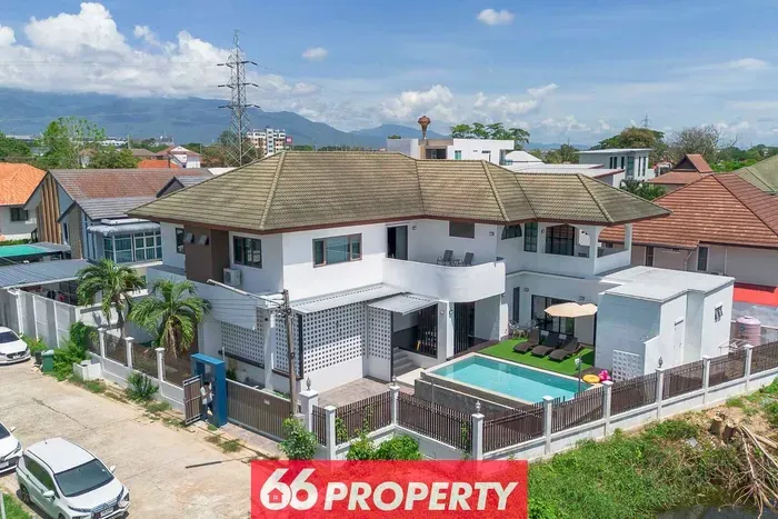 9 BR Villa near Central Mall. Family Friendly - image 3 of 188