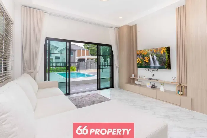 Modern Home /w Pool in Local Quiet Neighborhood - image 5 of 100