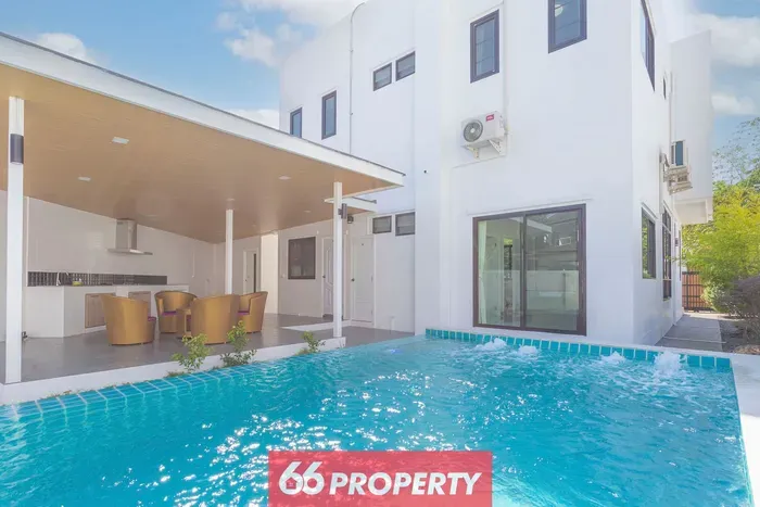 Modern Villa near Nimman. Quiet Neighborhood. - image 4 of 93