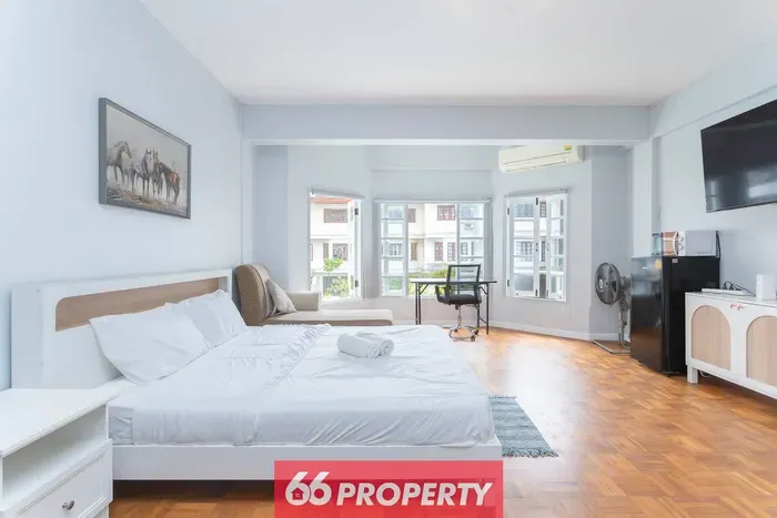 Poolside Townhouse in Nimman. Walk to Maya Mall. - image 5 of 108