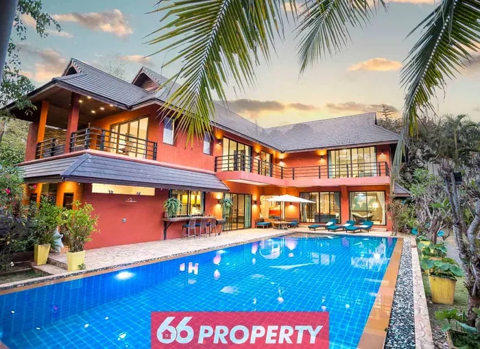 The Earth Villa - Pool Table, Tropical Vibes, 10min from Airport - image 1 of 248