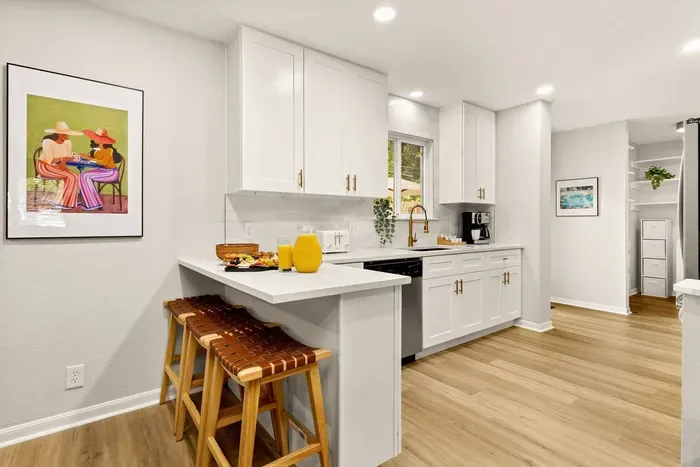breakfast bar seating for 3