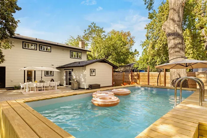 the perfect pool day