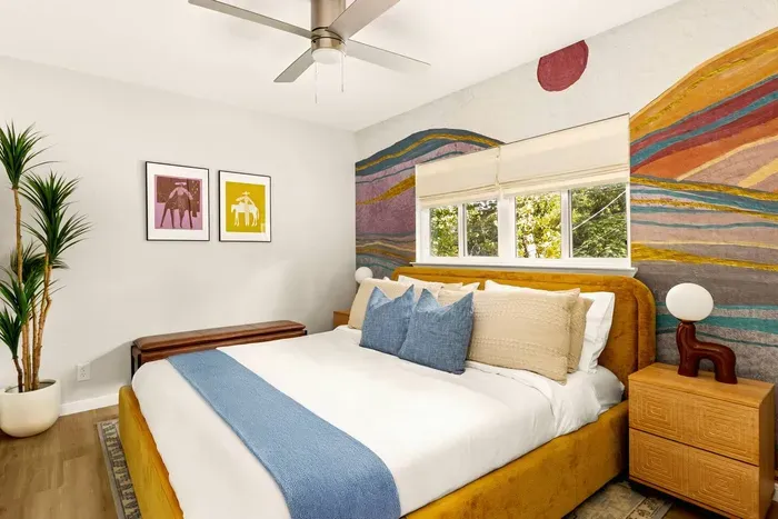 upstairs king bedroom