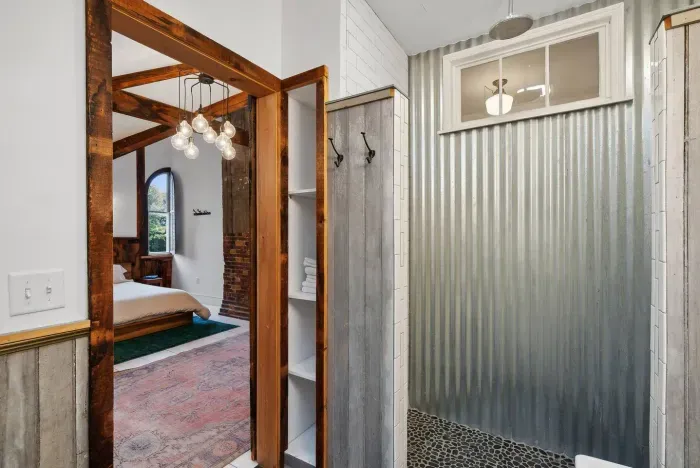 Full private bathroom on the third floor in Queen bedroom. 