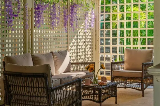 Wrap around porch with dinning table to enjoy those warm nights