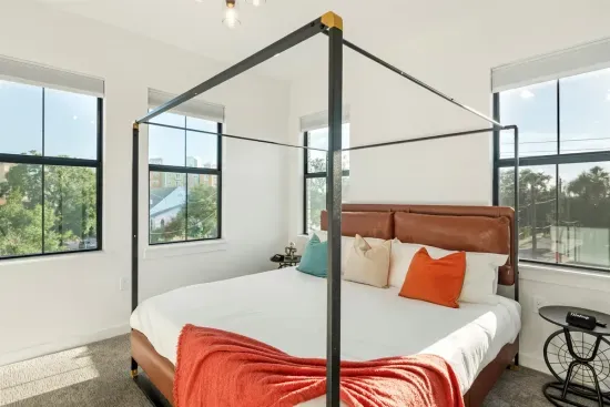 Luxury Four poster Kind bed in Master bedroom