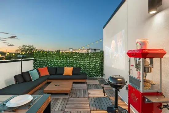 Roof terrace movie theatre area