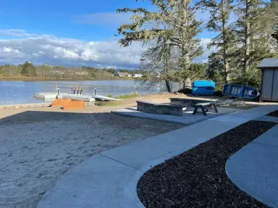 Lakefront Oasis | Private Lakefront Retreat with Resort-Style Amenities - image 24 of 60